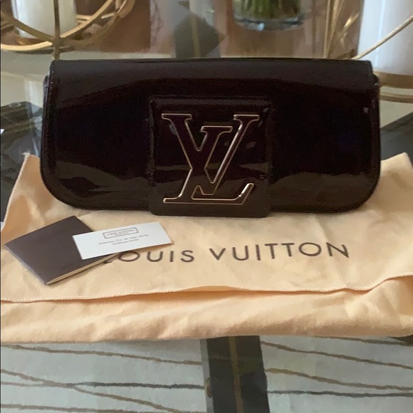 Louis Vuitton Handbags - ✅Authentic Louis Vuitton Vernis Sobe Clutch